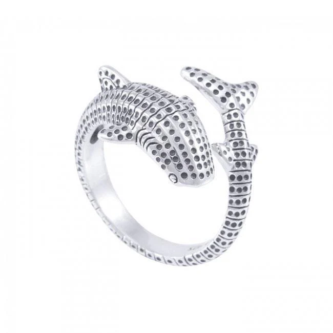 Whale shark divers ring