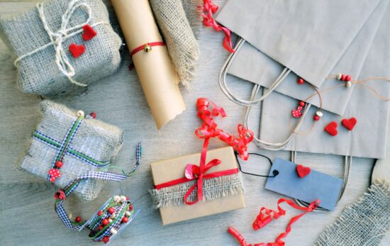 gifts wrapped in fabric, environmentally friendly wrapping paper