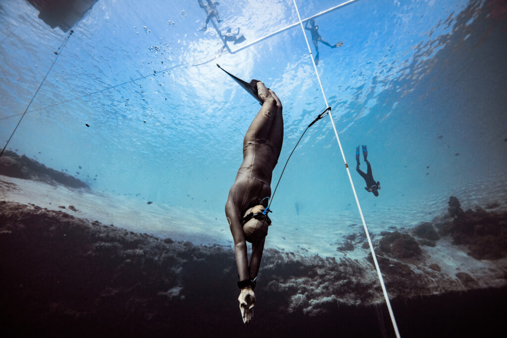 a freediver doing constant weight apnea with fin