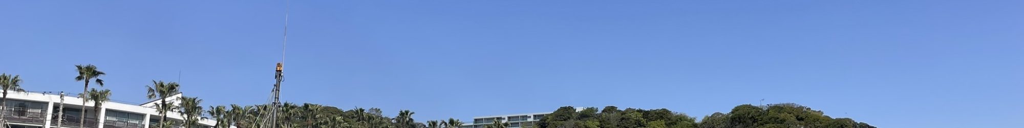 アオリイカ産卵床を運ぶ漁船