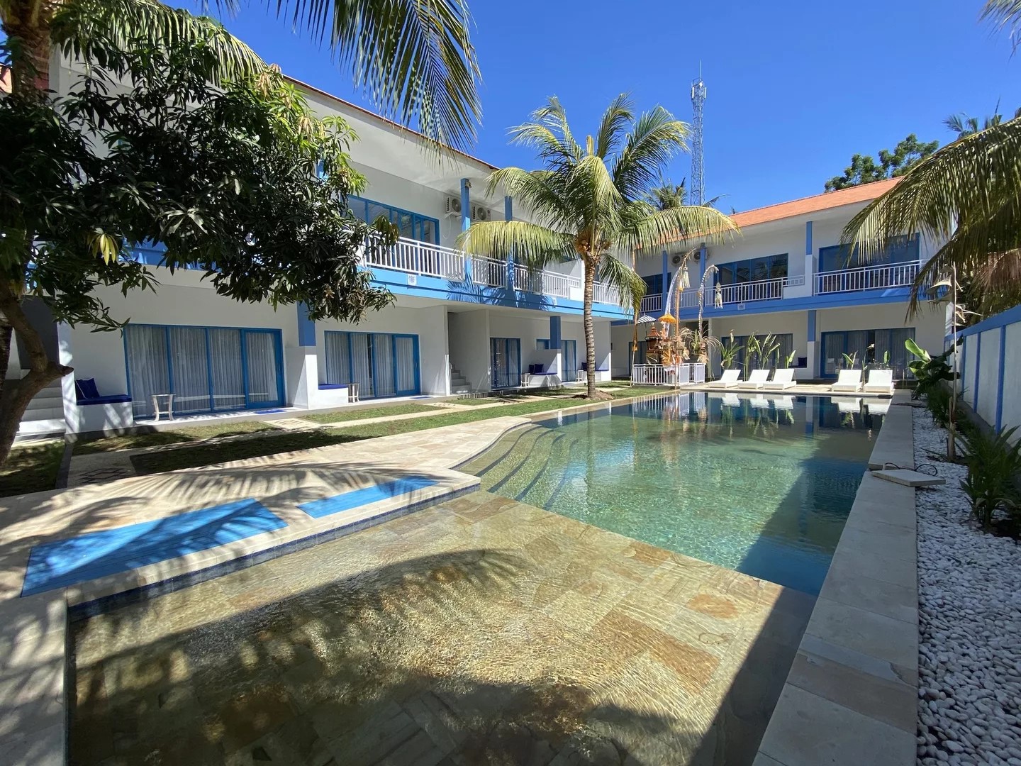 View of the pool and rooms in Kura Kura resort