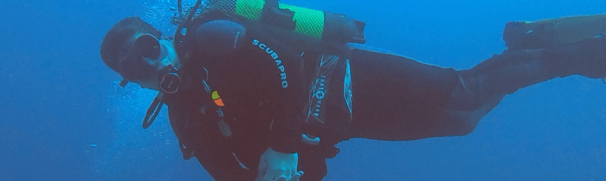Como o Embaixador da PADI Joe Bilbow inspira outras pessoas como um Divemaster da PADI com autismo e TDAH