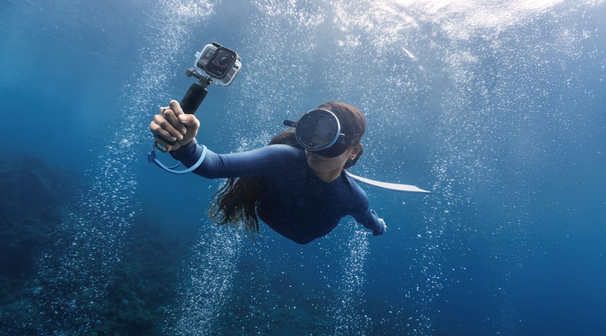 ダイビングの世界を“まるごと”持ち帰るカメラ「Insta360 Ace Pro 2」