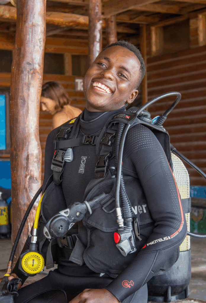 صورة ماريو جيمو جيلامبا غويلامبا يرتدي معدات غوص السكوبا