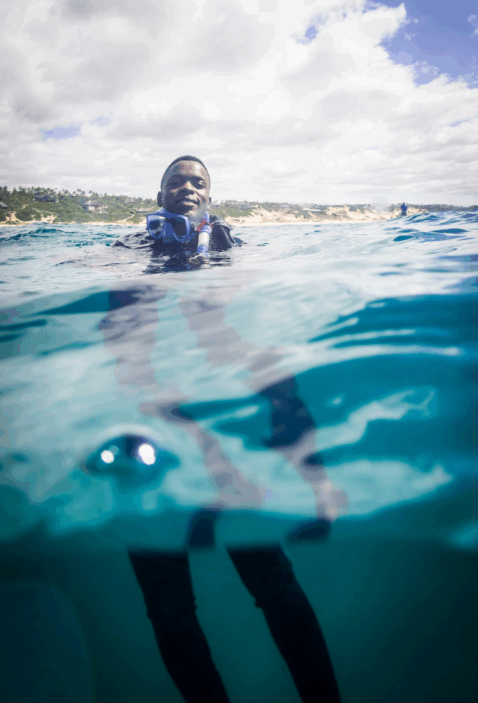 ماريو جيمو جيلامبا غويلامبا يطفو على السطح