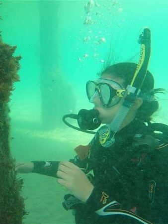 PADI AmbassaDiver Junior Kate sott'acqua
