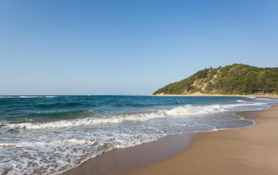 beach scene ponta do ouro