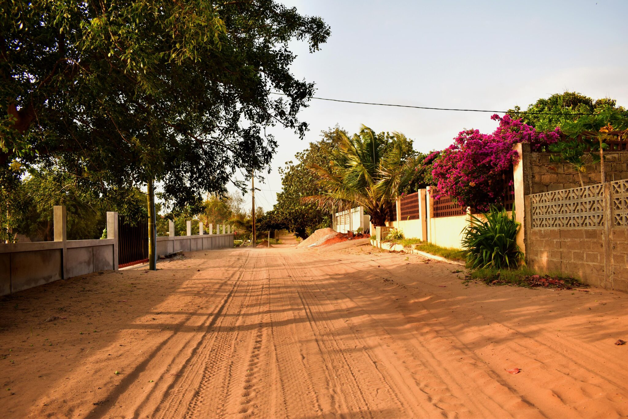 town road in ponta do ouro