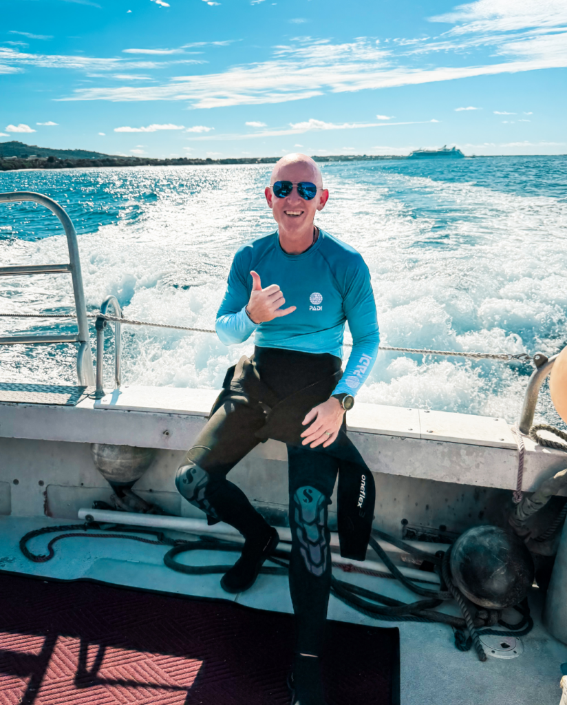 mike winkles padi AmbassaDiver zittend op boot