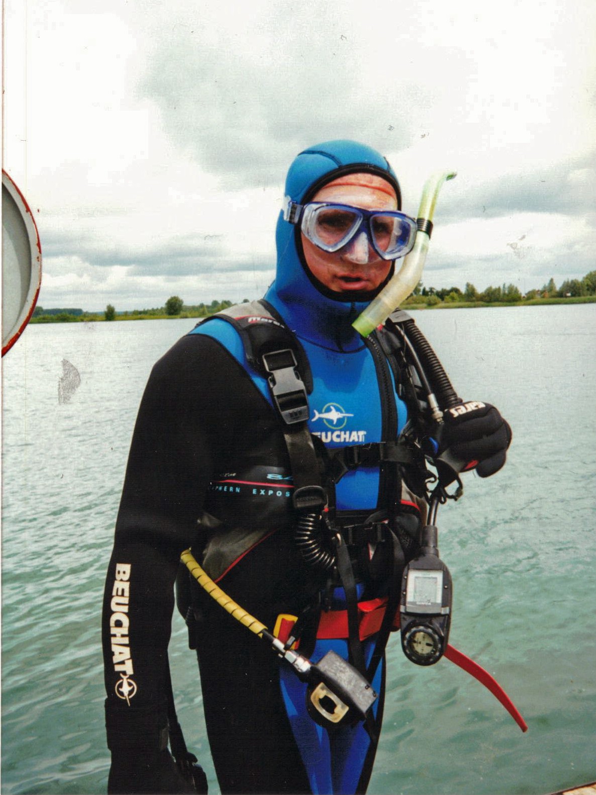 Otto Wijnands geared up to dive in a lake