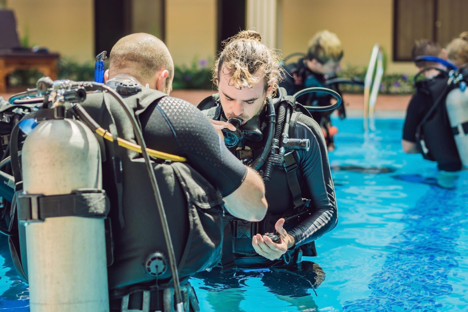 Do Diving Pool What To Expect From Your First Scuba Pool Session