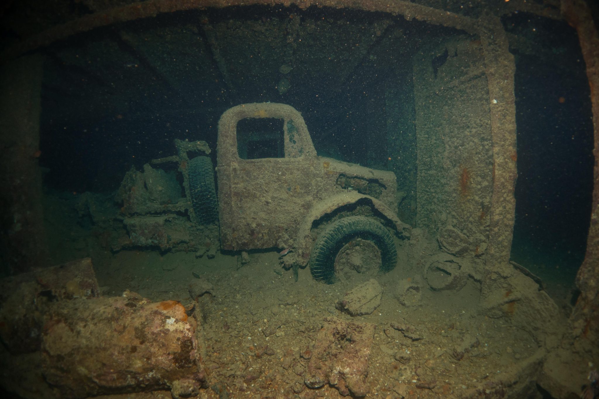 underwater truck thistlegorm wreck egypt