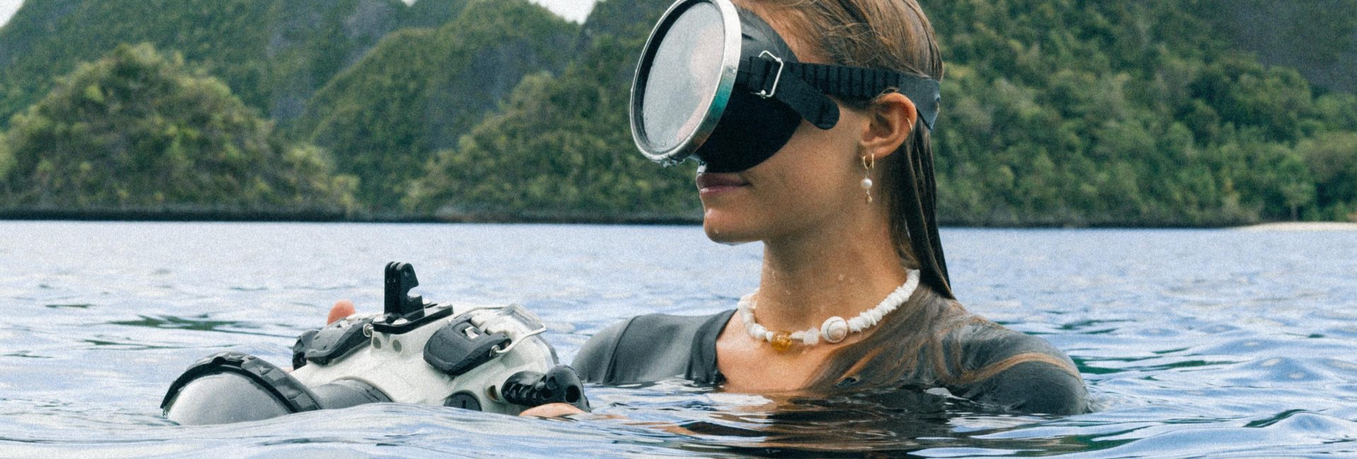 Die Geschichte hinter der Karte: „Coexist With Sharks“ von Emma Hanney